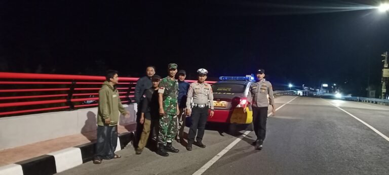 Dukung Kebijakan Pemerintah, Polsek Banjarsari Polres Ciamis Patroli Sasar Remaja Beraktifitas Malam
