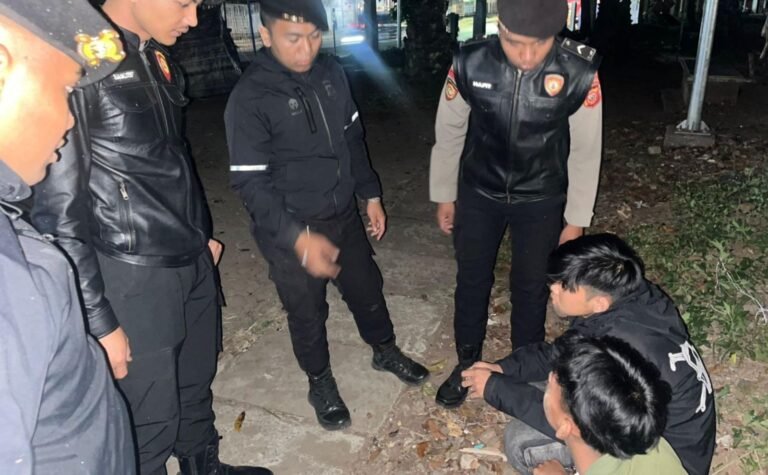 Dua Pemuda Diamankan Tim Patroli Malam di Jalan Kerkof