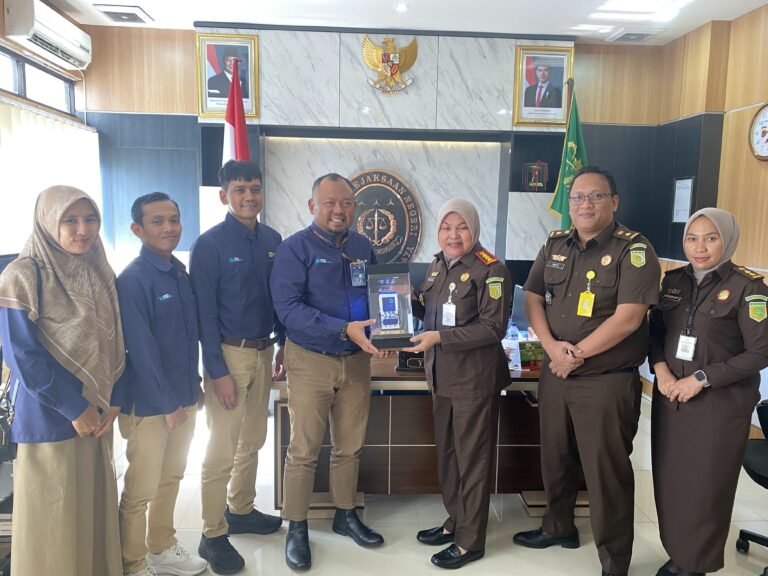 Sambut Peringatan HUT RI, PLN Tasikmalaya Jalin Sinergi dengan Kejaksaan Negeri Kota Tasikmalaya Perkuat Aspek Hukum Infrastruktur Ketenagalistrikan