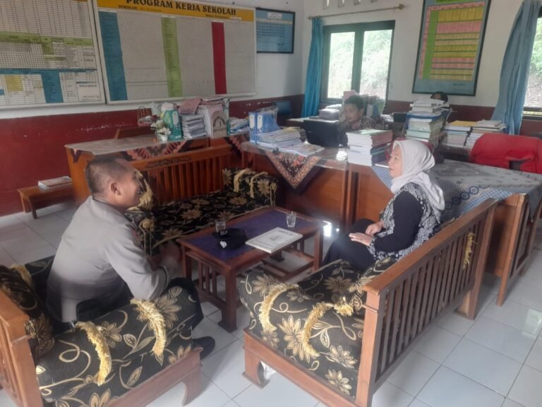 Polsek Rajadesa Hadir di SDN 4 Tanjungsukur, Tanamkan Kesadaran Kamtibmas Sejak Dini dan Bangun Sinergi dengan Lingkungan Pendidikan