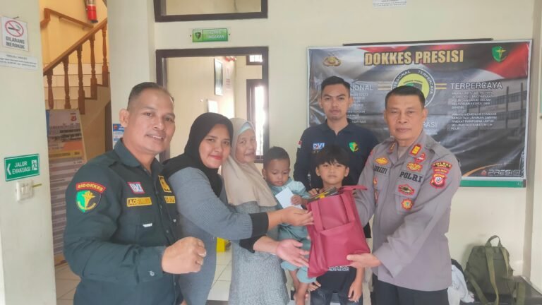SIDOKKES POLRES GARUT GELAR KHITANAN GRATIS BAGI ANAK SHOLEH
