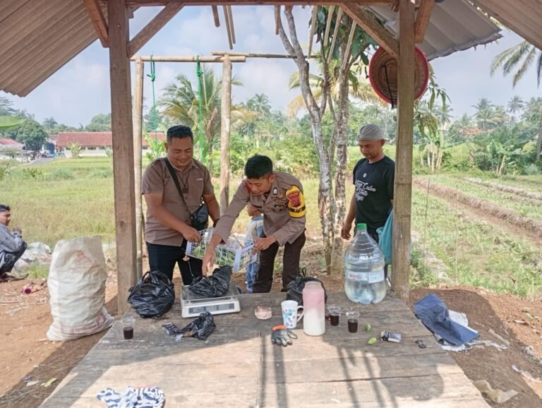 Sukseskan HanPangan Nasional, Polsek Cikoneng Koorkom Bareng Poktan Dusun Ranjirata