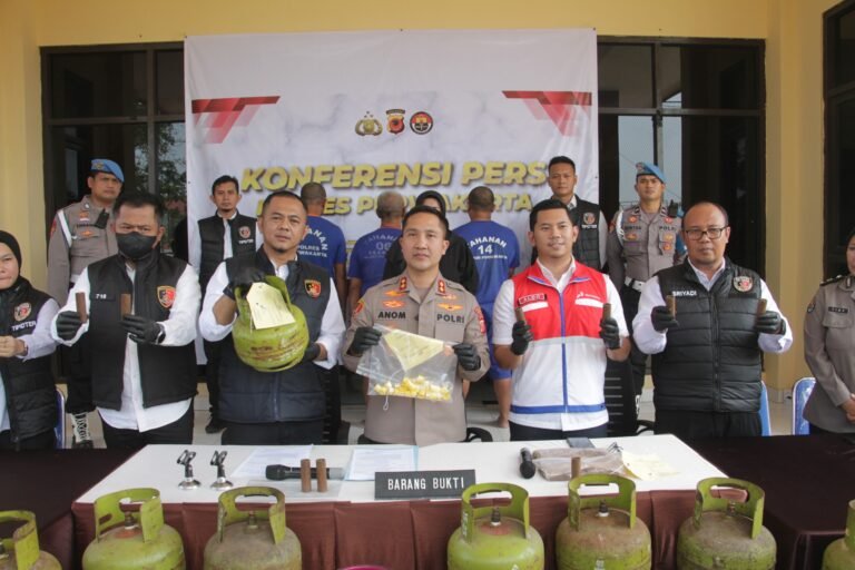 Polisi Bongkar Praktik Ilegal Suntik Gas Melon, Tiga Pelaku Diamankan