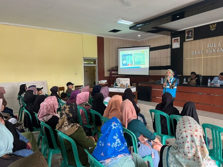 PLN UID Jabar Imbau Warga Jaga Jarak Aman Dekorasi dari Jaringan Listrik: Rayakan Kemerdekaan dengan Aman, Nyaman, dan Penuh Semangat