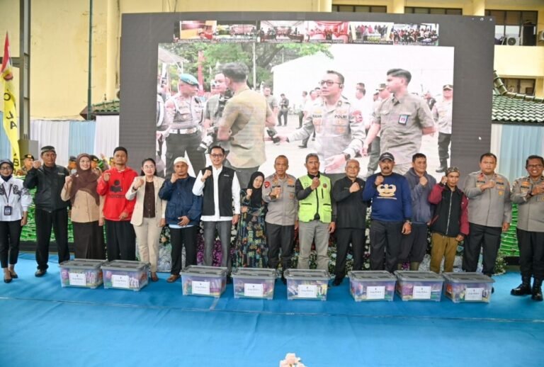 Polda Jabar Ikuti Kick Off Launching Gerakan Pangan Murah Secara Daring yang Dipimpin Kapolri.