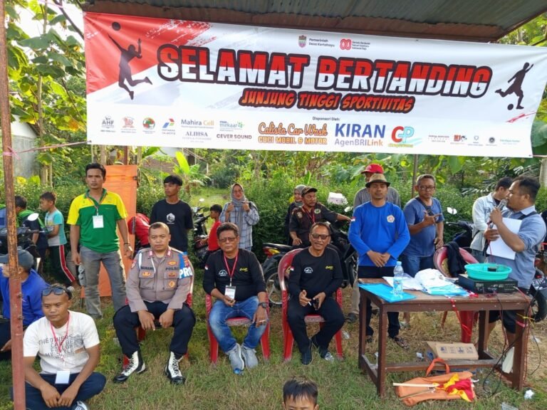 Polsek Pamarican Kawal Turnamen Sepak Bola Lokal Sambut HUT RI ke 80 di Desa Kertahayu