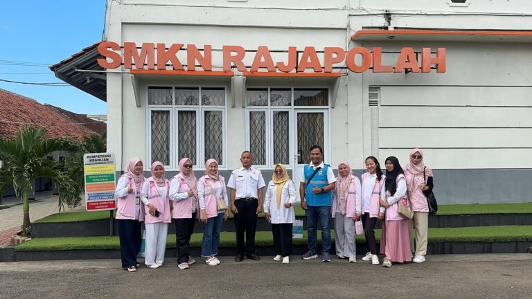 Semangat Kemerdekaan, Srikandi PLN Edukasi Kelistrikan dan Digitalisasi untuk Generasi Muda melalui kegiatan PLN _Goes To School