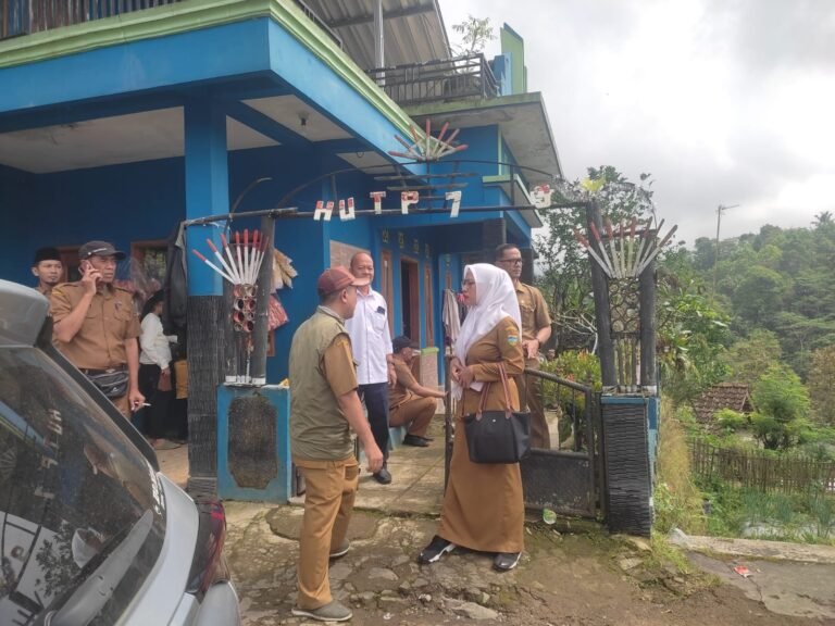 HUT RI ke-80 Tahun, PLN Tasikmalaya Bersinergi dengan Perangkat Daerah Tinjau Lokasi Terdampak Banjir, Pastikan Listrik Aman