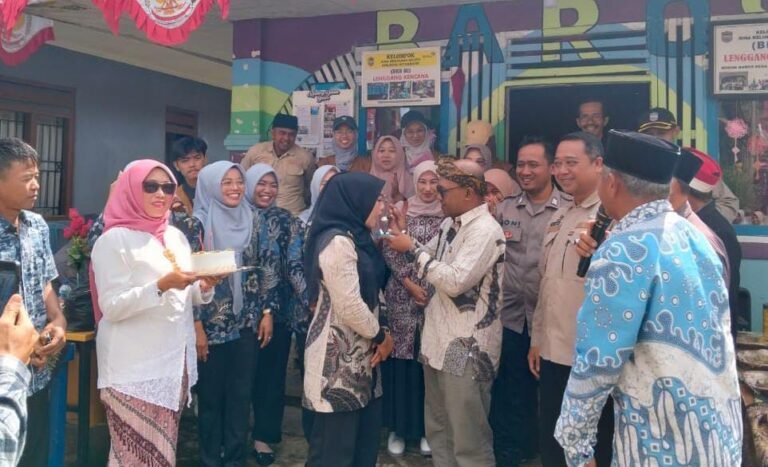 Polsek Panjalu Kawal Lomba Penilaian Dusun di Ciomas Demi Keamanan dan Kelancaran HUT ke-80 RI