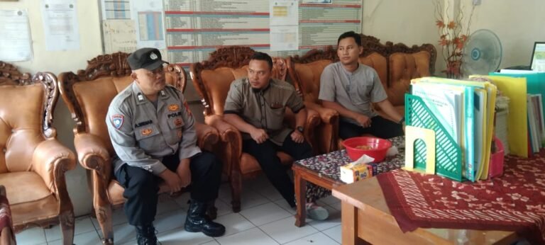 Sambangi Sekolah Pastikan Kesiapan Upacara Bendera HUT RI ke-80