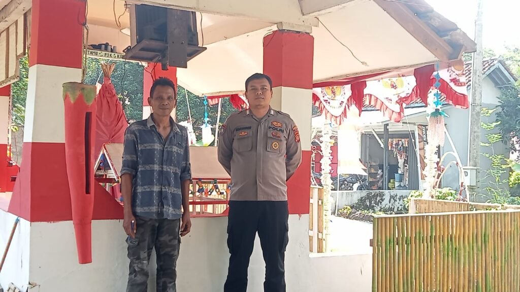 Bhabinkamtibmas Sambang Warga, Polsek Cimaragas Perkuat Keamanan Menjelang HUT RI ke-80