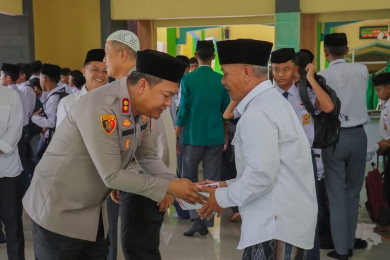 Rajut Persatuan, Kapolres Ciamis Datang ke Ketua PCNU Kabupaten Ciamis Ngobrol Kamtibmas
