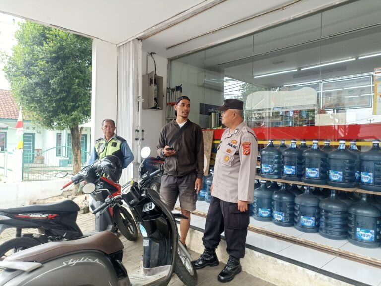 Polsek Kawali Intensifkan Patroli Dialogis, Kapolres Ciamis Tekankan Pentingnya Kedekatan Polisi dengan Warga