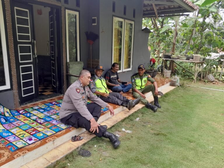 Polri Perkuat Keamanan Desa, Kapolres Ciamis Dorong Warga Aktif Galakkan Siskamling