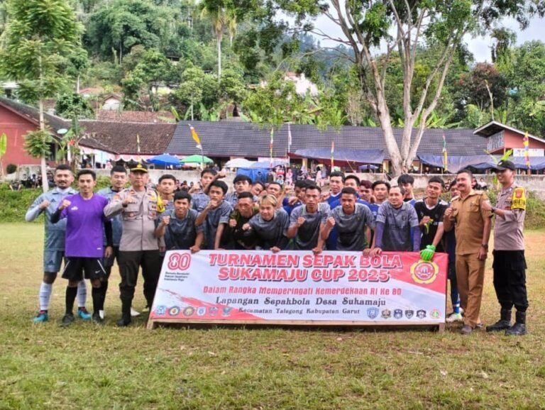 Polsek Talegong Amankan Pertandingan Sepak Bola dalam Rangka HUT RI ke-80