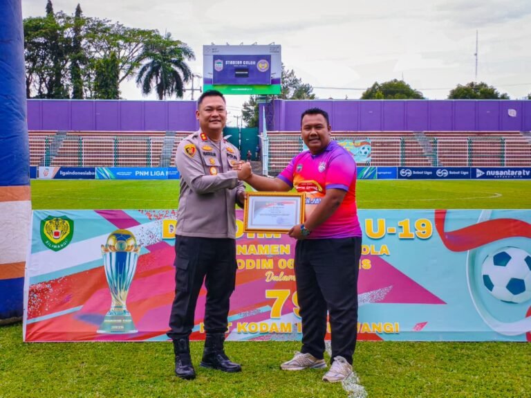 Kapolres Ciamis Hadiri Final Turnamen Sepak Bola Piala Bergilir Dandim Cup II Tahun 2025 Kategori U-19