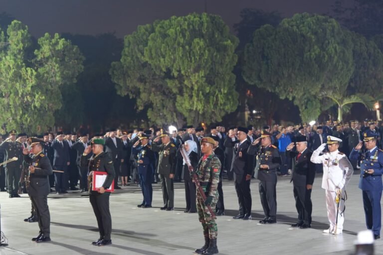 Polda Sumut Gelar Upacara Kehormatan dan Renungan Suci di TMP Bukit Barisan