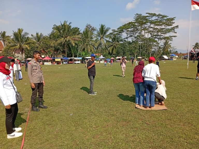 Polsek Cikoneng Kawal Perlombaan HUT ke-80 RI di Desa Cimari, Wujud Dukungan Polri untuk Harkamtibmas