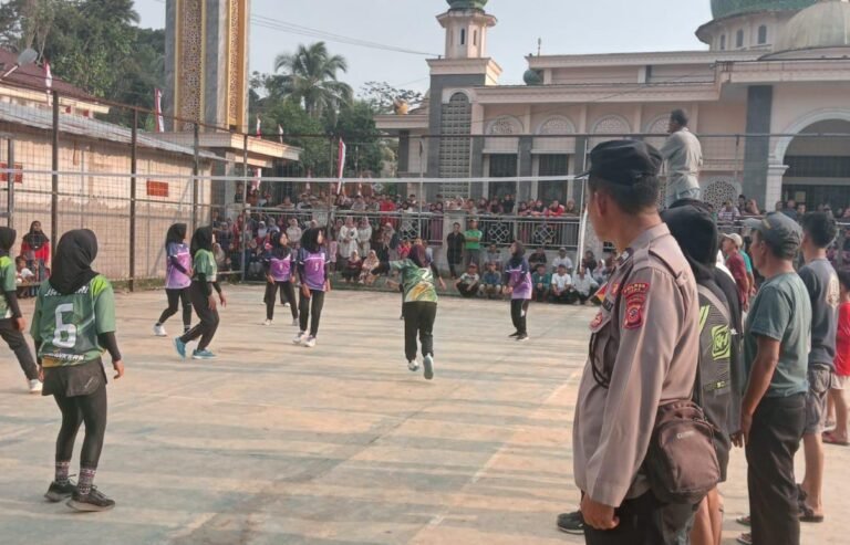 Polsek Rancah Kawal Ketat Grand Final Voli Putri HUT ke-80 RI, Wujudkan Kamtibmas Aman dan Kondusif