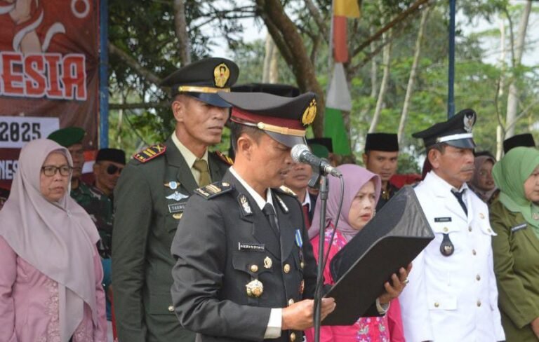 Polsek Panawangan Polres Ciamis Ikuti Upacara Peringatan HUT ke-80 RI Tingkat Kecamatan