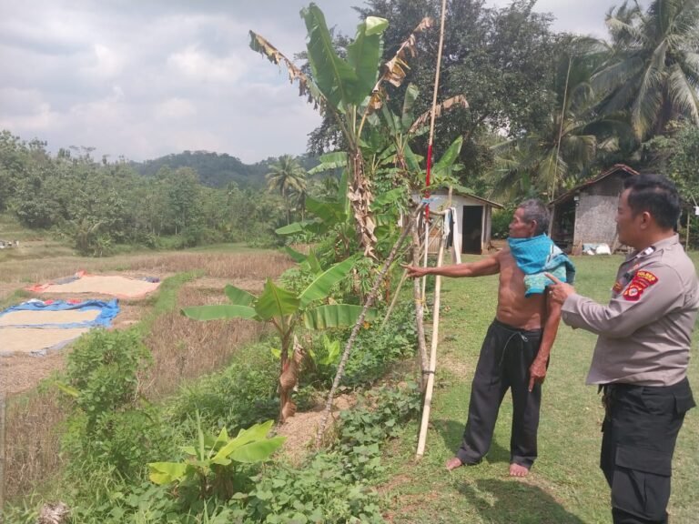Polsek Cimaragas Tingkatkan Keamanan Lewat Sambang Warga, Kapolres Ciamis Ajak Masyarakat Aktif Jaga Kamtibmas