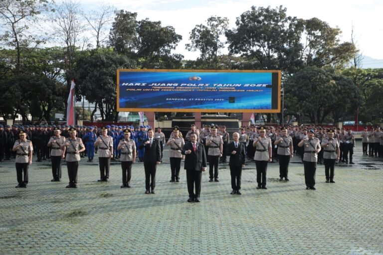 Upacara Peringatan Hari Juang Polri Tahun 2025 di Polda Jabar Berlangsung Khidmat