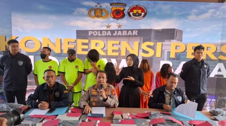 Polda Jabar Ungkap Jasa Pengembangan Website Judi Online di Karawang.