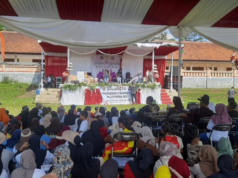 Polsek Cipaku Kawal Jalan Sehat Milangkala Desa Bangbayang ke-43, Warga Apresiasi Kehadiran Polisi