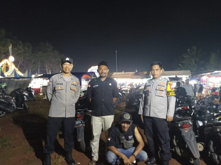 Berikan Rasa Aman, Personel Polsek Kawali Polres Ciamis Patroli Dialogis di Malam Hari