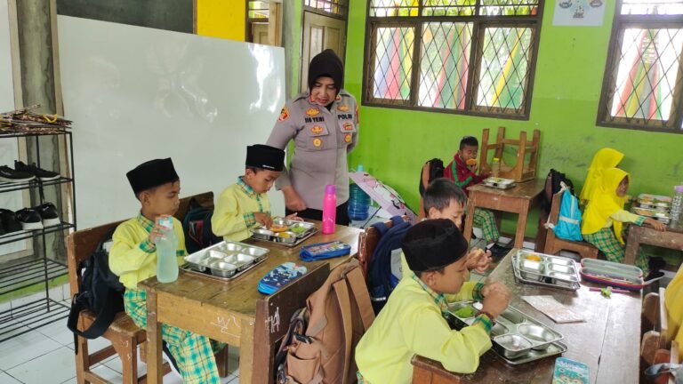 Polres Ciamis Dukung Penuh Program Makan Bergizi Gratis di Kecamatan Lumbung