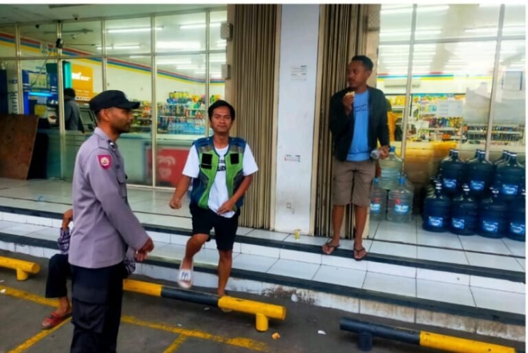 Polsek Samarang Sosialisasi Maklumat Kapolda Jabar Terkait Penanganan Premanisme Dan Balapan Liar.