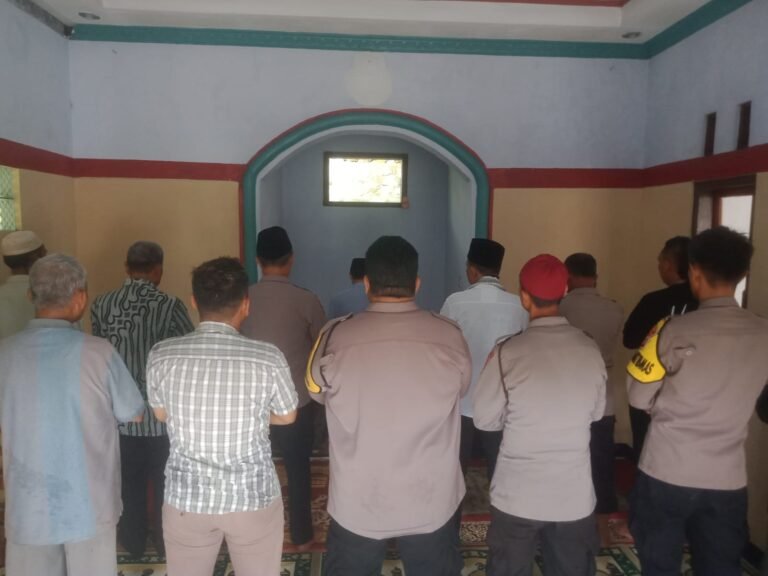 Polsek Cisaga Gelar Sholat Ghoib dan Doa Bersama, Wujud Kepedulian Polri untuk Almarhum Pengemudi Ojol dan Keamanan Wilayah