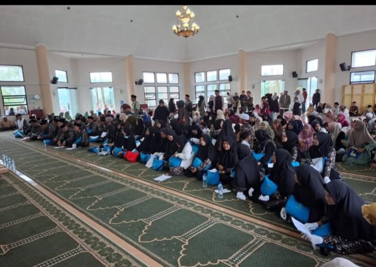 Polsek Panjalu Amankan Pemberangkatan 60 Jemaah Umroh, Wujud Kepedulian dan Pelayanan Polri bagi Masyarakat