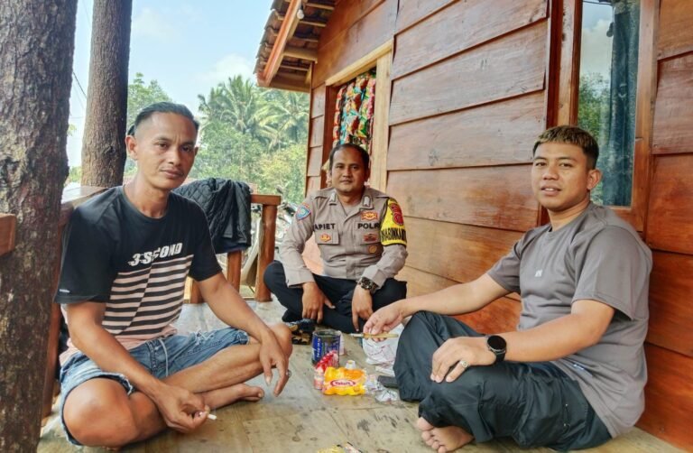 Polsek Cikoneng Terus Jalin Kedekatan dengan Warga, Wujud Pentingnya Kolaborasi dalam Menjaga Kamtibmas