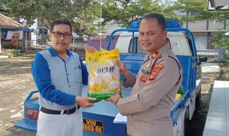 Perkuat Sinergitas, Polsek Cikoneng Polres Ciamis Koorkom Kamtibmas Bareng Warga Cikoneng