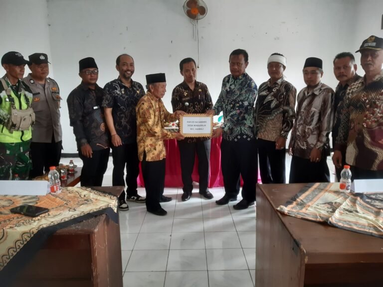 Polsek Kawali Polres Ciamis Bersiaga Saat Proses Seleksi Calon Perangkat Desa Winduraja