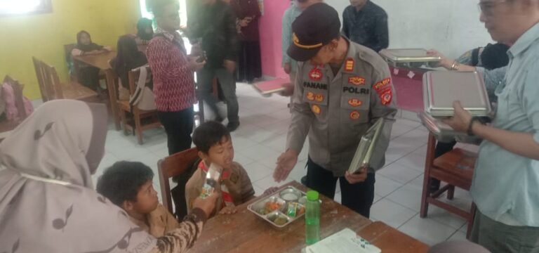Polsek Banjarsari Hadiri Launching Program Makan Bergizi Gratis, Wujud Kepedulian Polri Terhadap Generasi Sehat