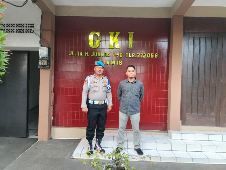 Berikan Kenyamanan Beribadah, Polres Ciamis Bersiaga di GKI Ciamis