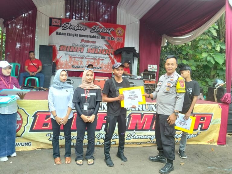 Polsek Cijeungjing Polres Ciamis Monitoring Jalan Santai Peringatan HUT ke-80 RI di Cikawung