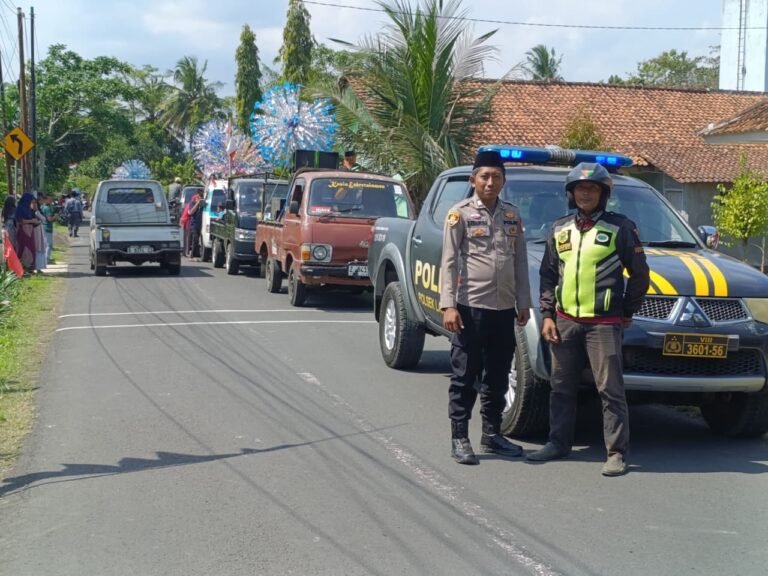 Perkuat Sinergitas, Polsek Lakbok Monitoring Acara Peringatan Maulid Nabi di Desa Tambakreja