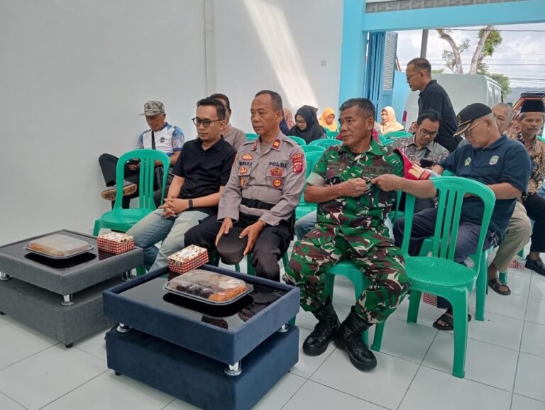 Polsek Rancah Hadiri Sosialisasi MBG di Situmandala, Polres Ciamis Dukung Transparansi dan Ketertiban Program Pemerintah