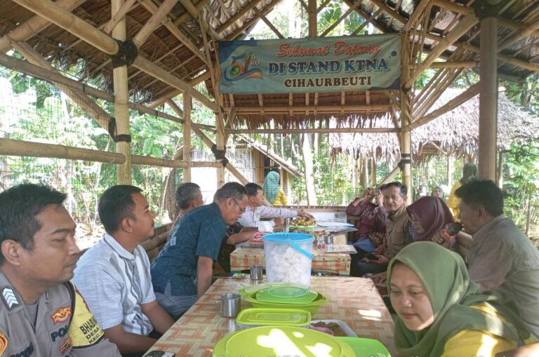 Sinergitas, Polsek Cihaurbeuti Koorkom ke KWT Desa Cijulang