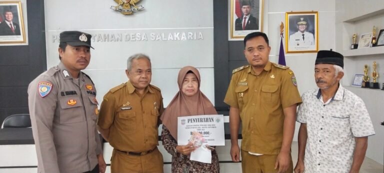 Polsek Sukadana Polres Ciamis Siagakan Personel Amankan Penyaluran BLT DD di Desa Salakaria