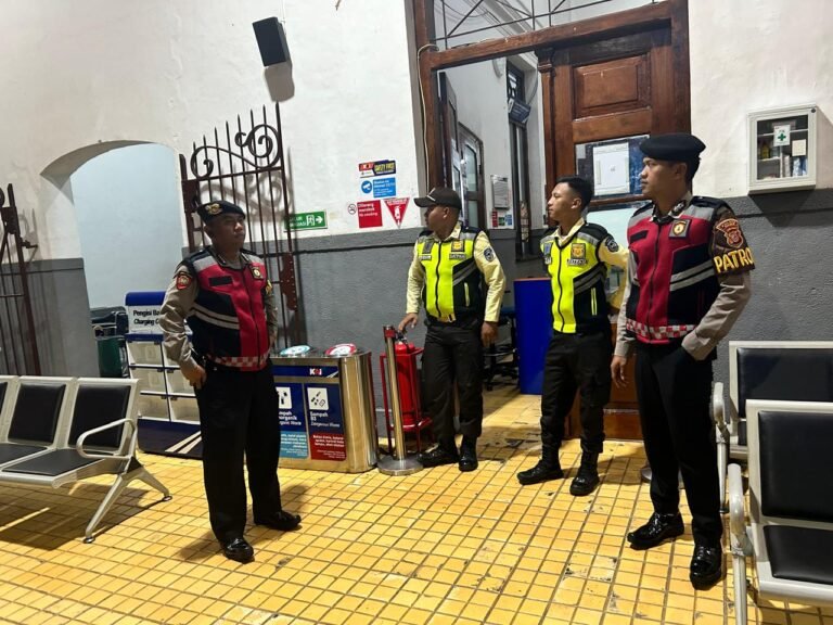 Cipkon Kamtibmas, Samapta Polres Ciamis Patroli Dialogis ke Stasiun KAI Ciamis