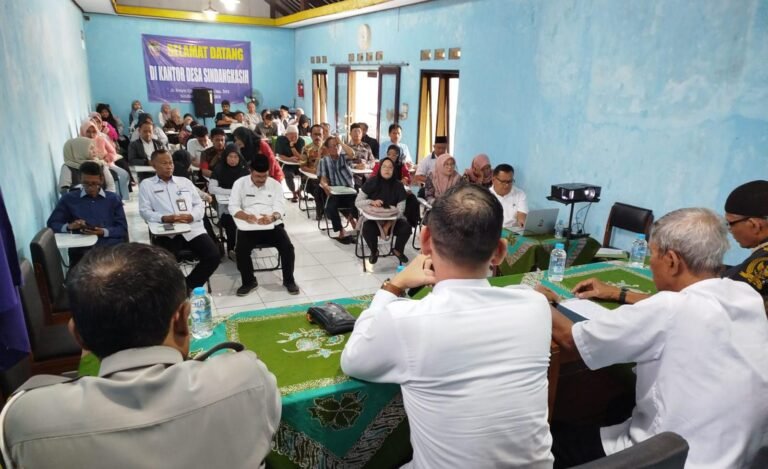 Ikuti Musrenbang Tingkat Desa Sindangkasih, Polsek Cikoneng Sampaikan Imbauan Kamtibmas
