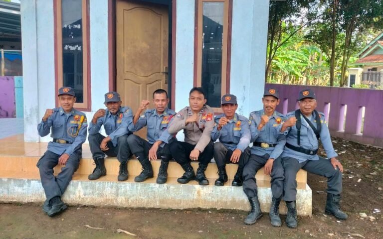 Polsek Lakbok Perkuat Sinergitas dengan Linmas Desa Purwajaya Demi Keamanan Wilayah
