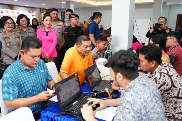 HUT ke-77, Polwan Polda Sumut Bersama Bhayangkari Tebar Kepedulian Lewat Donor Darah