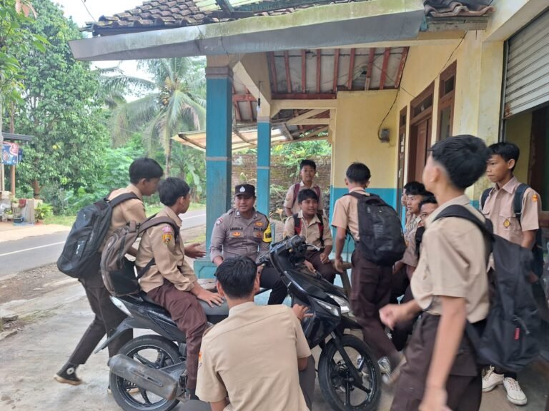 Polsek Sukadana Gencarkan Edukasi Kamtibmas di Sekolah, Wujud Kepedulian Polri terhadap Generasi Muda