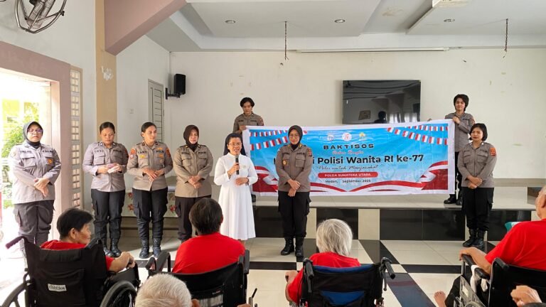 Polwan Polda Sumut Tebar Kepedulian, Salurkan 350 Paket Sembako di Tiga Lokasi