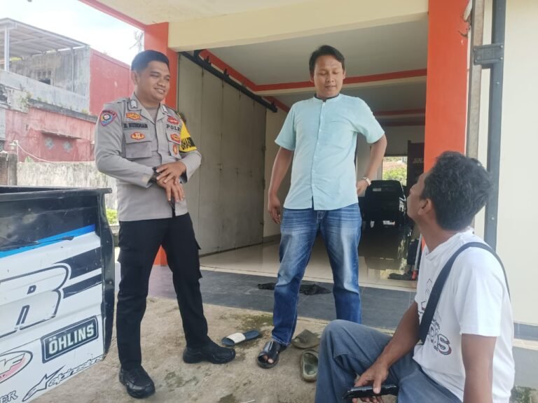 Perkuat Sinergitas, Polsek Cikoneng Polres Ciamis Binpatibsos ke Warga di Desa Margaluyu